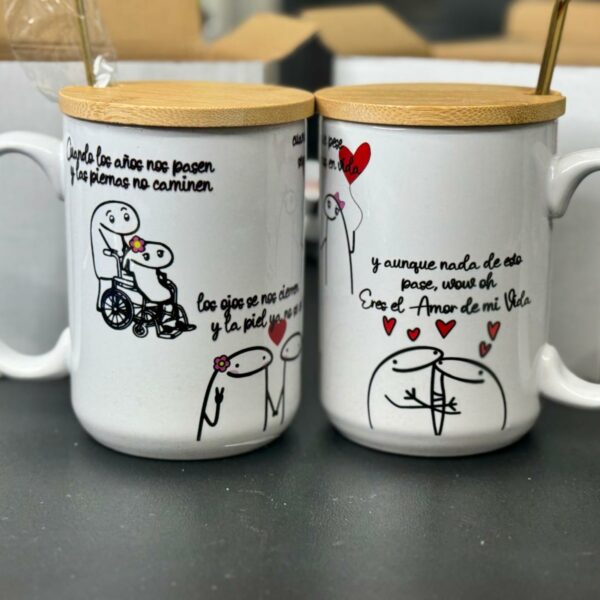 ADMV 15 Oz Coffee Mug with gold Spoon